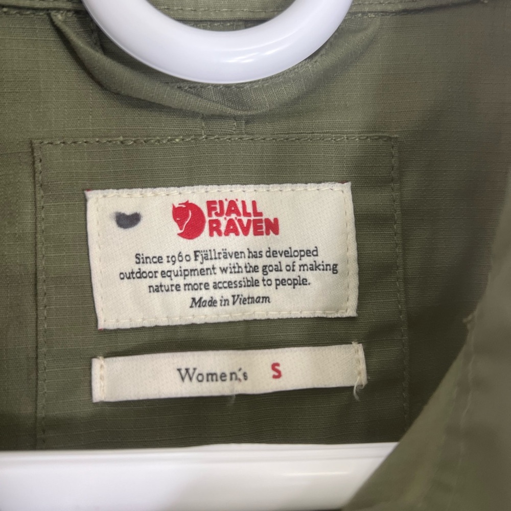 LIKE-NEW Fjallraven Greenland Shirt Jacket - Picture 5 of 12